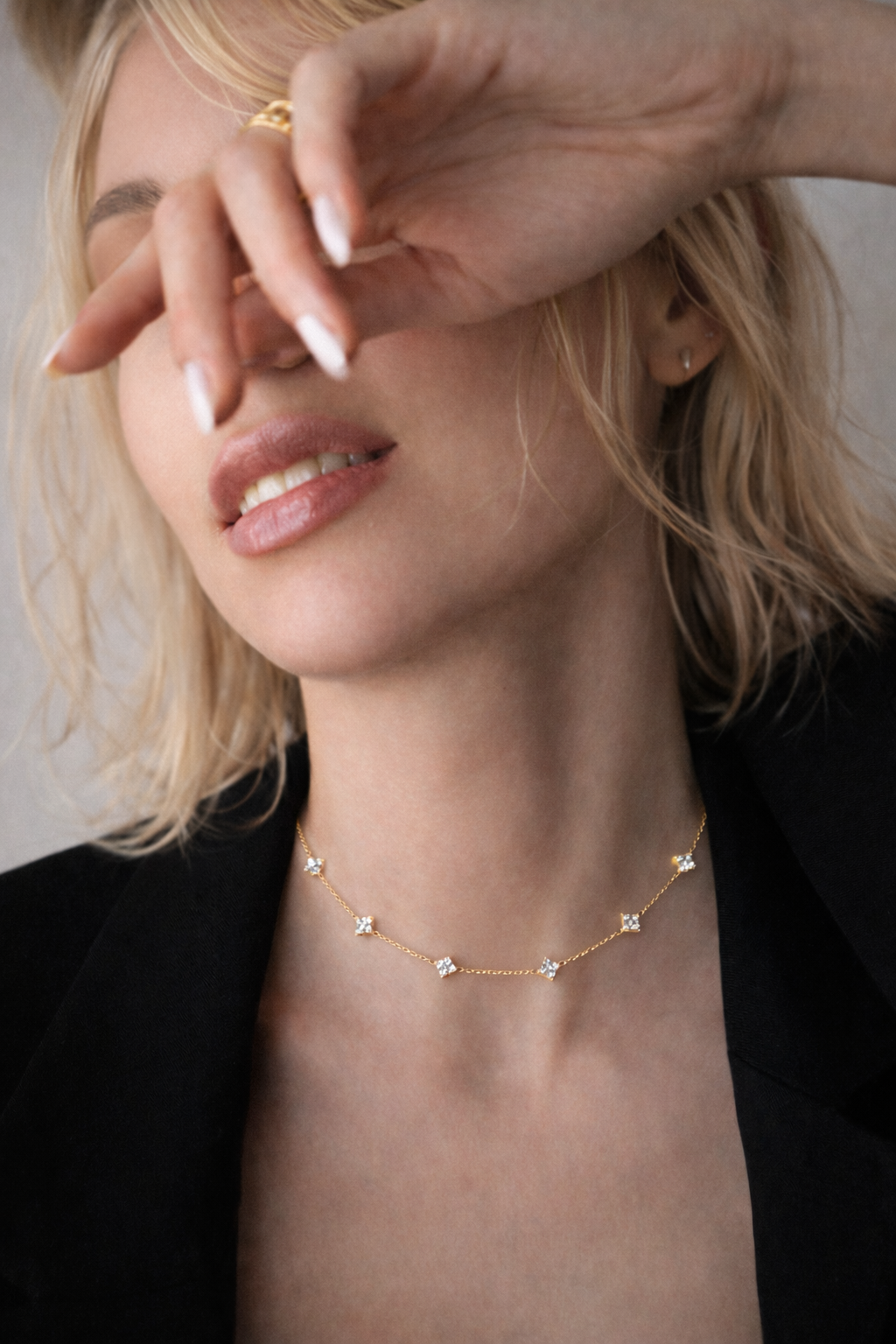 Zarte 18K Gold Plated Kette mit funkelnden Zirkonia-Steinen (Gold&Silber)