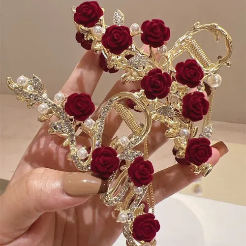 Haarspange mit Rosen & Kristall-Details – Gold/Rot