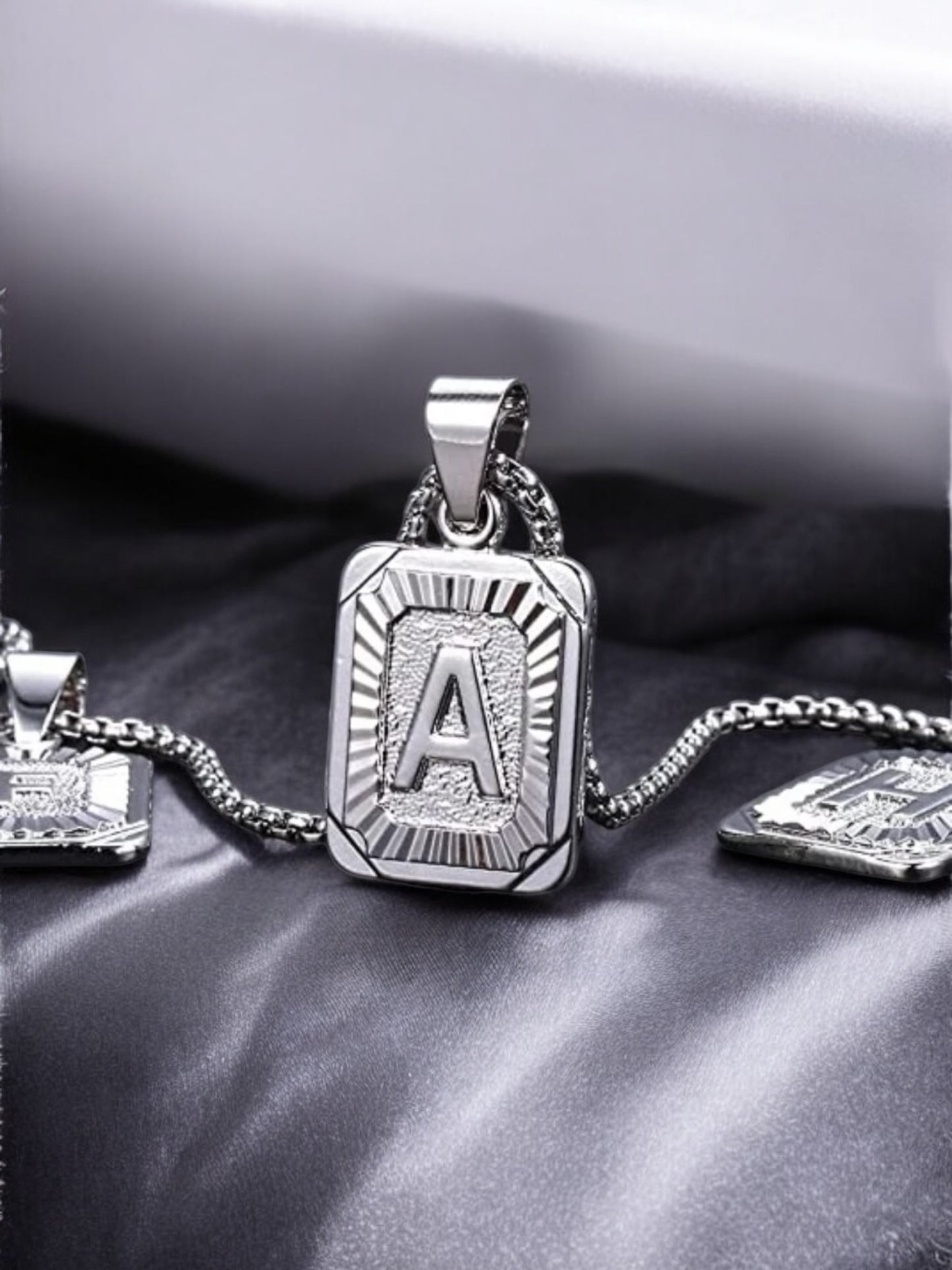 Kette mit Buchstabe Silber Edelstahl