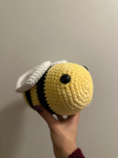 🐝 Handgemachte Biene – kuschelig & detailreich