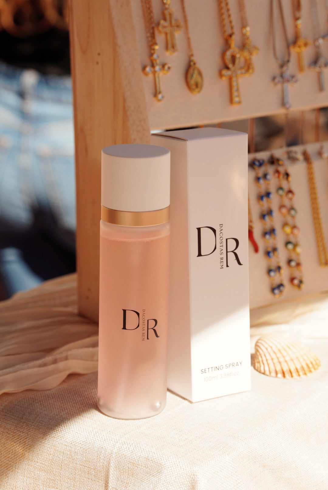 DACOSTAS REM Shimmer Setting Spray – Glass Skin Glow