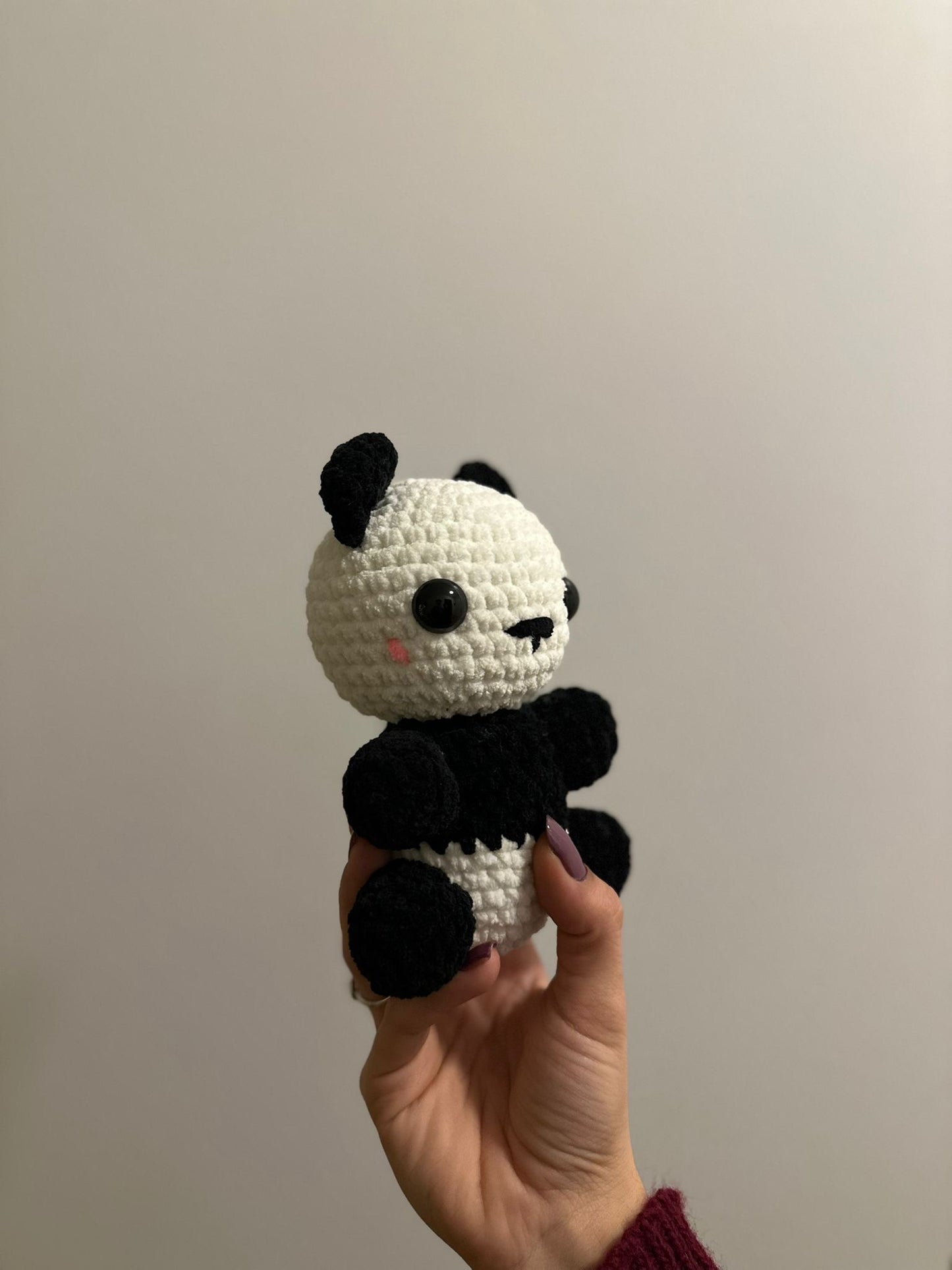 🐼 Handgemachter Panda – weich & kuschelig