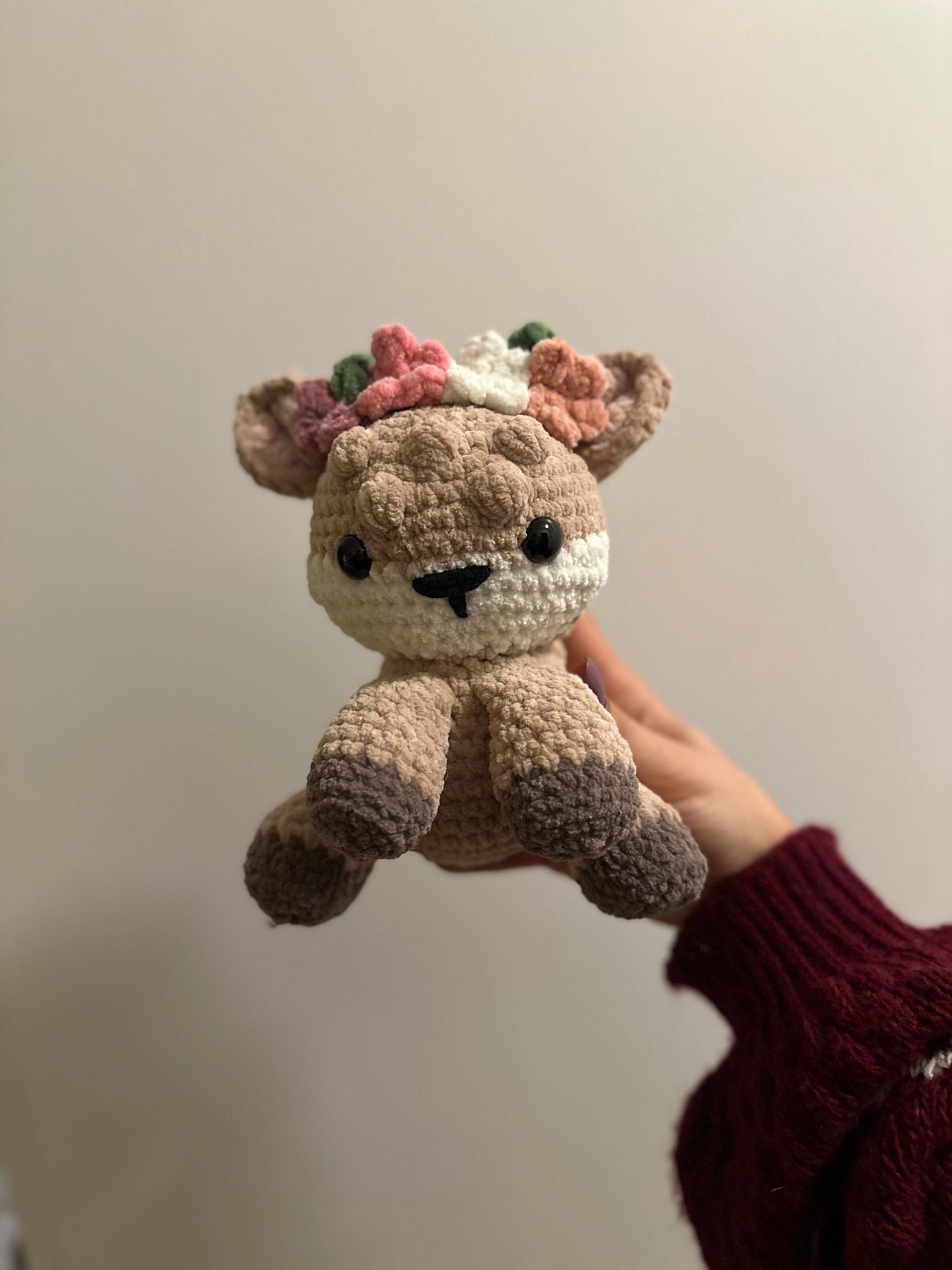 🦌 Handgemachtes Rehkitz – mit Blumenkranz