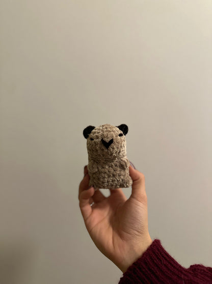 ✨ Handgemachtes Mini-Plüsch – liebevoll gehäkelt