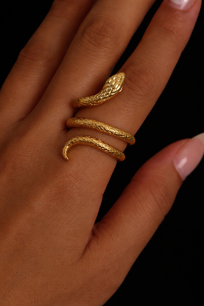 Eleganter Schlangen-Ring aus Edelstahl mit Zirkonia – wasserfest & verstellbar (in 2 Wochen lieferbar)