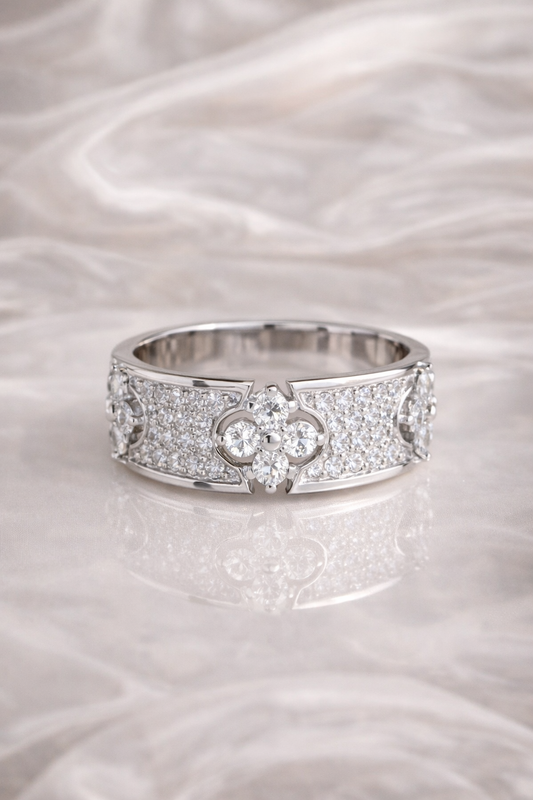 Verstellbarer Edelstahlring mit funkelnden Zirkonia – zeitlos & luxuriös