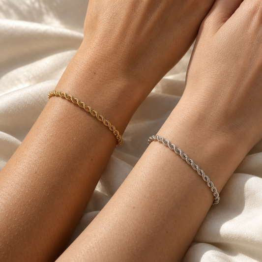 Elegantes gedrehtes Armband – Edelstahl Gold & Silber