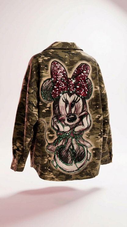 Statement Jacke „Minnie Glam Camo“ – Bold, verspielt & einzigartig ✨🎀 S-L