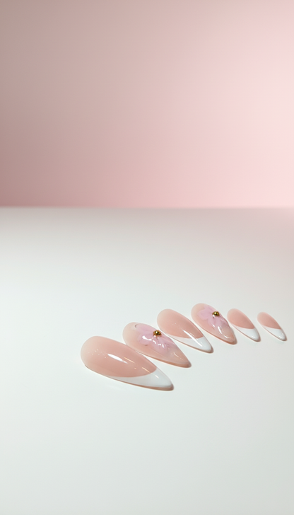 24 Stück Press-On Nails – French White mit 3D Flower Design 🤍🌸