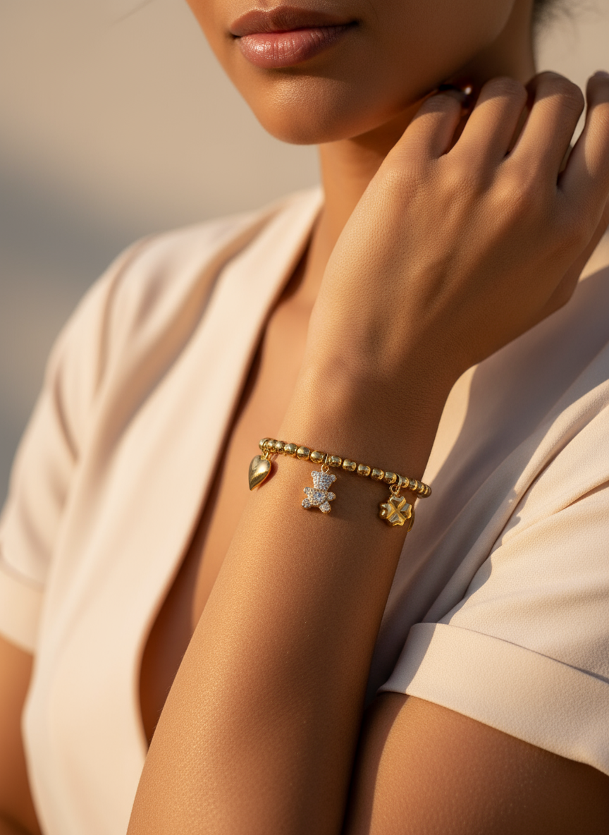 💖 Edelstahl Charm-Armband „Teddy & Glückssymbole“ – verspielte Eleganz in Gold oder Silber 💖