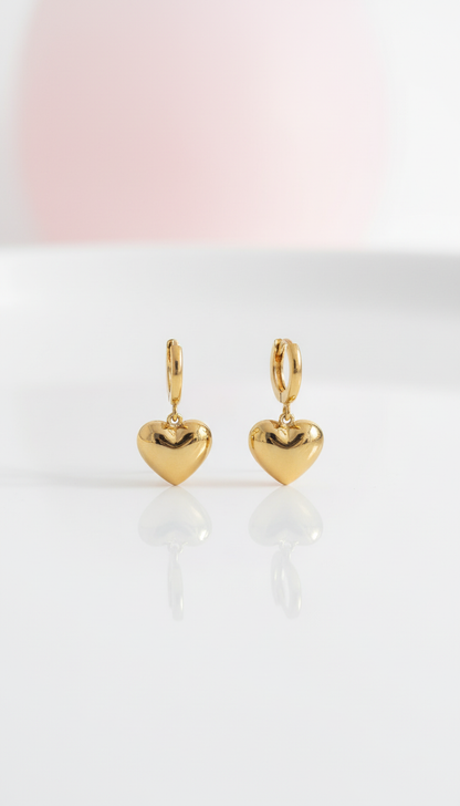Herzförmige Edelstahl-Ohrringe – Goldfinish