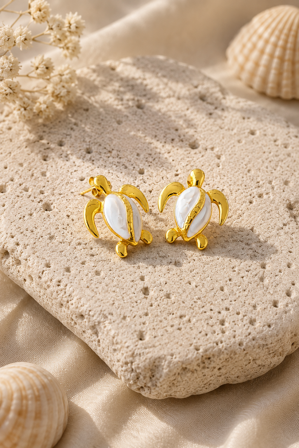 🐢 Schildkröten-Ohrstecker Gold-Weiss – Edelstahl