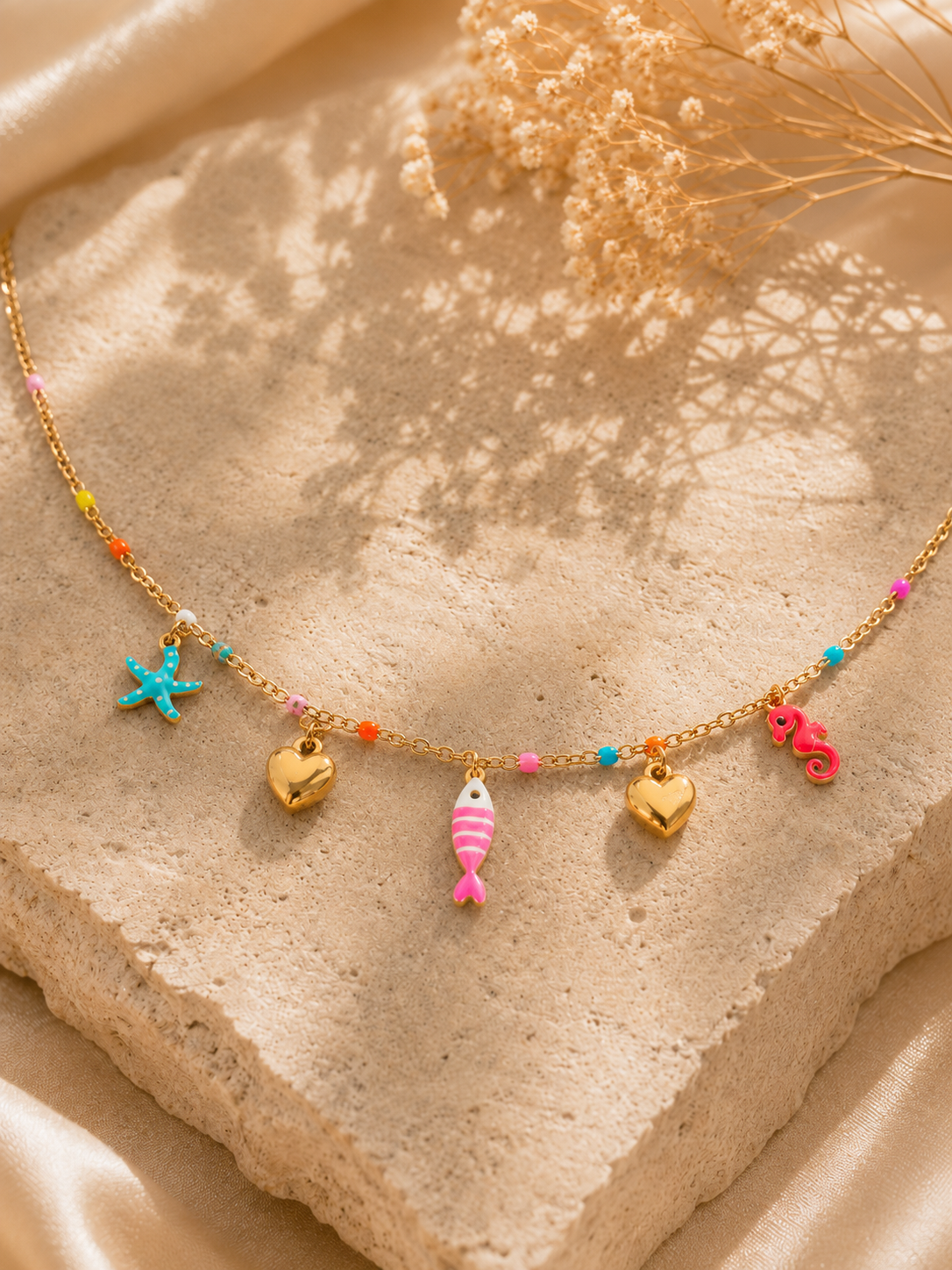 Farbiges Meeres-Charm Armband